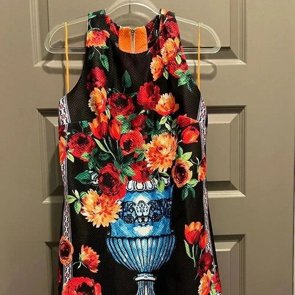 Nicole Miller of New York Black with Bright Floral Print Size 10  Like NEW - Picture 1 of 10